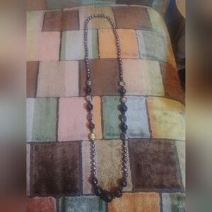 Elegant Pearl and Bead Necklace